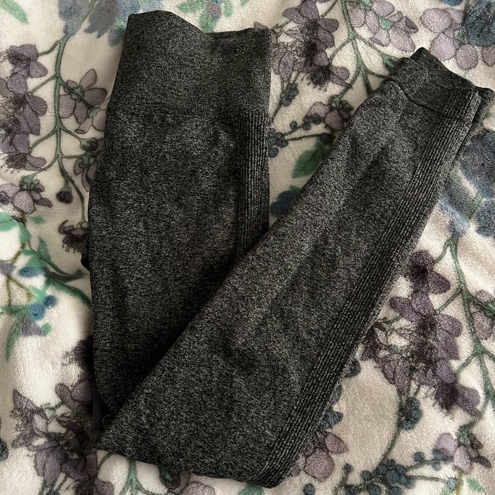 used SHEIN workout leggings gray